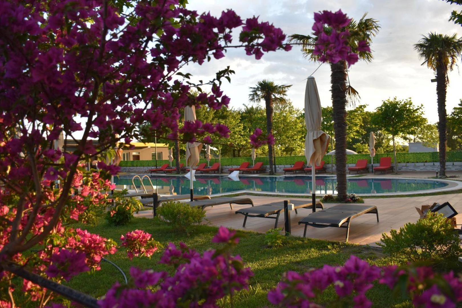 Hotel Qetesia-Te Indriti Velipojë Екстериор снимка